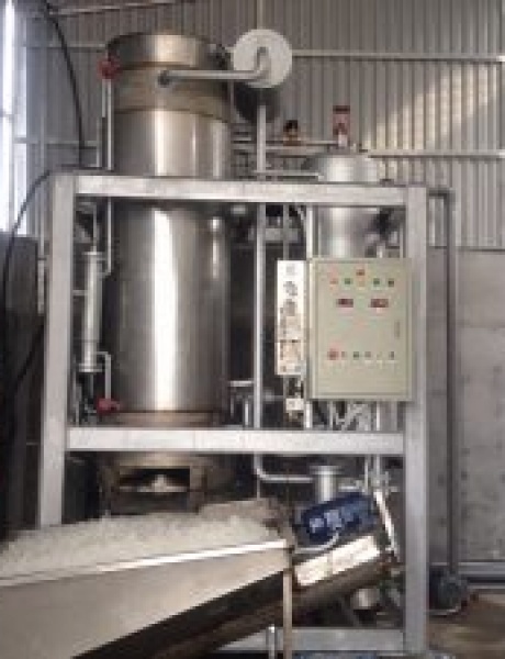 Máy làm đá viên 9 tấn Máy làm đá viên 9 tấn