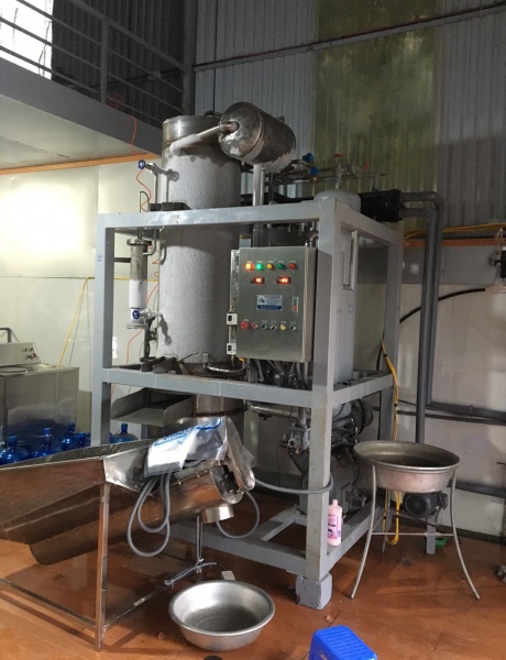 Máy làm đá viên 4 tấn Máy làm đá viên 4 tấn