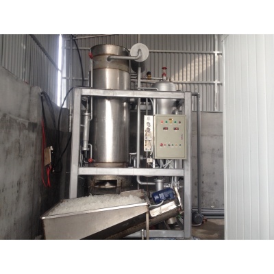 Máy làm đá viên 6 tấn